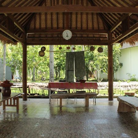 Gondang Beach Hotel Gili Trawangan Exterior photo
