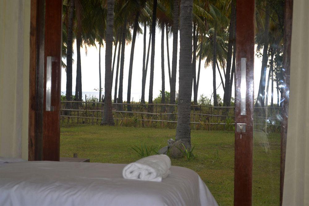 Gondang Beach Hotel Gili Trawangan Exterior photo