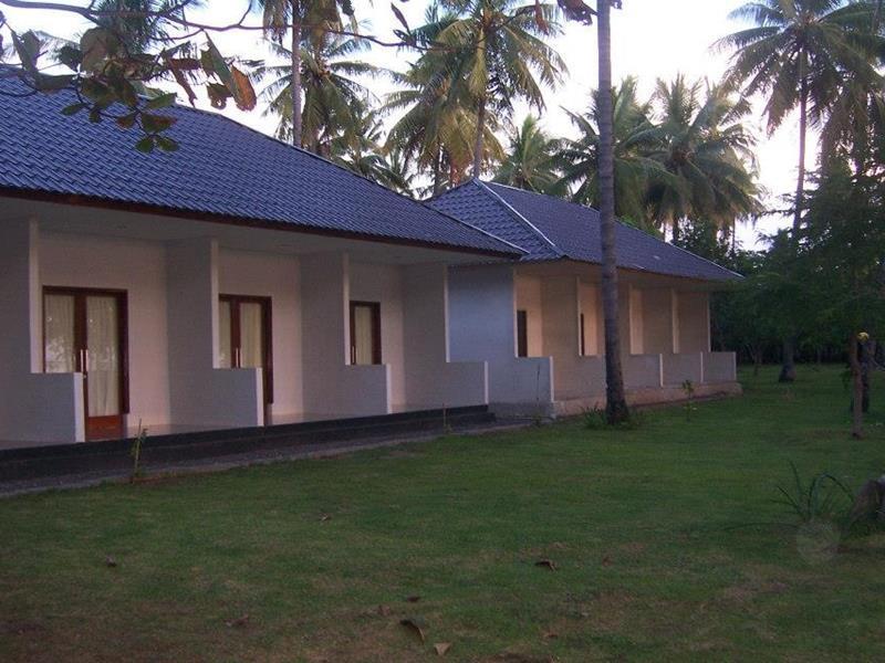 Gondang Beach Hotel Gili Trawangan Exterior photo
