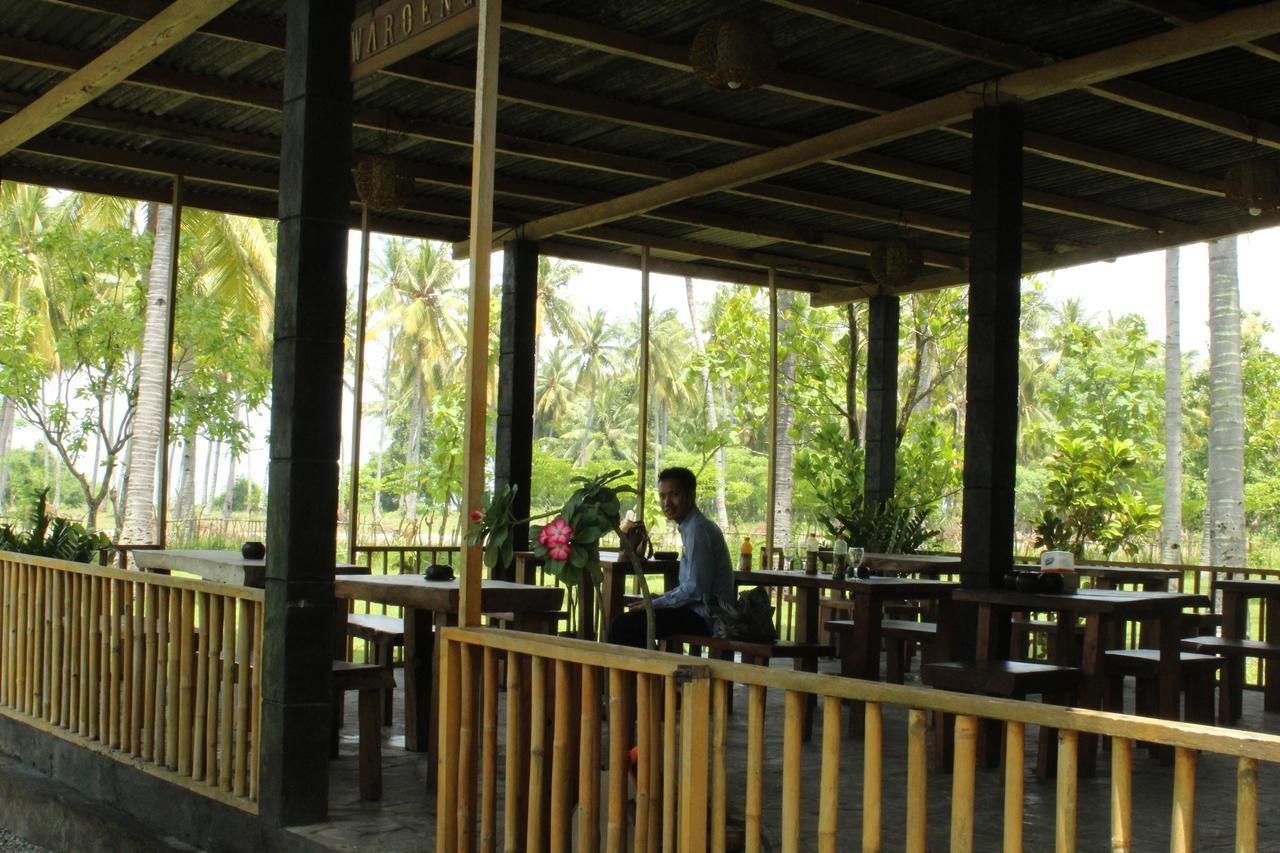 Gondang Beach Hotel Gili Trawangan Exterior photo