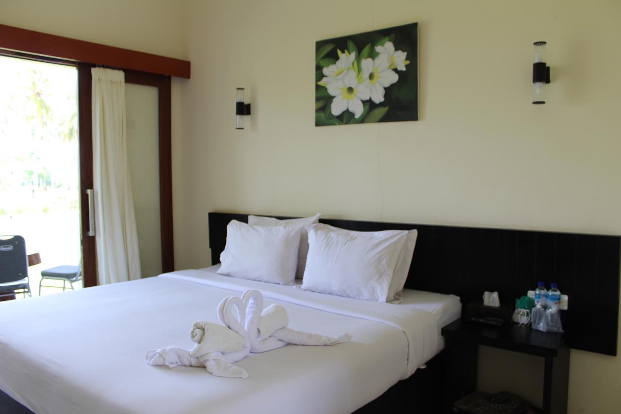 Gondang Beach Hotel Gili Trawangan Exterior photo