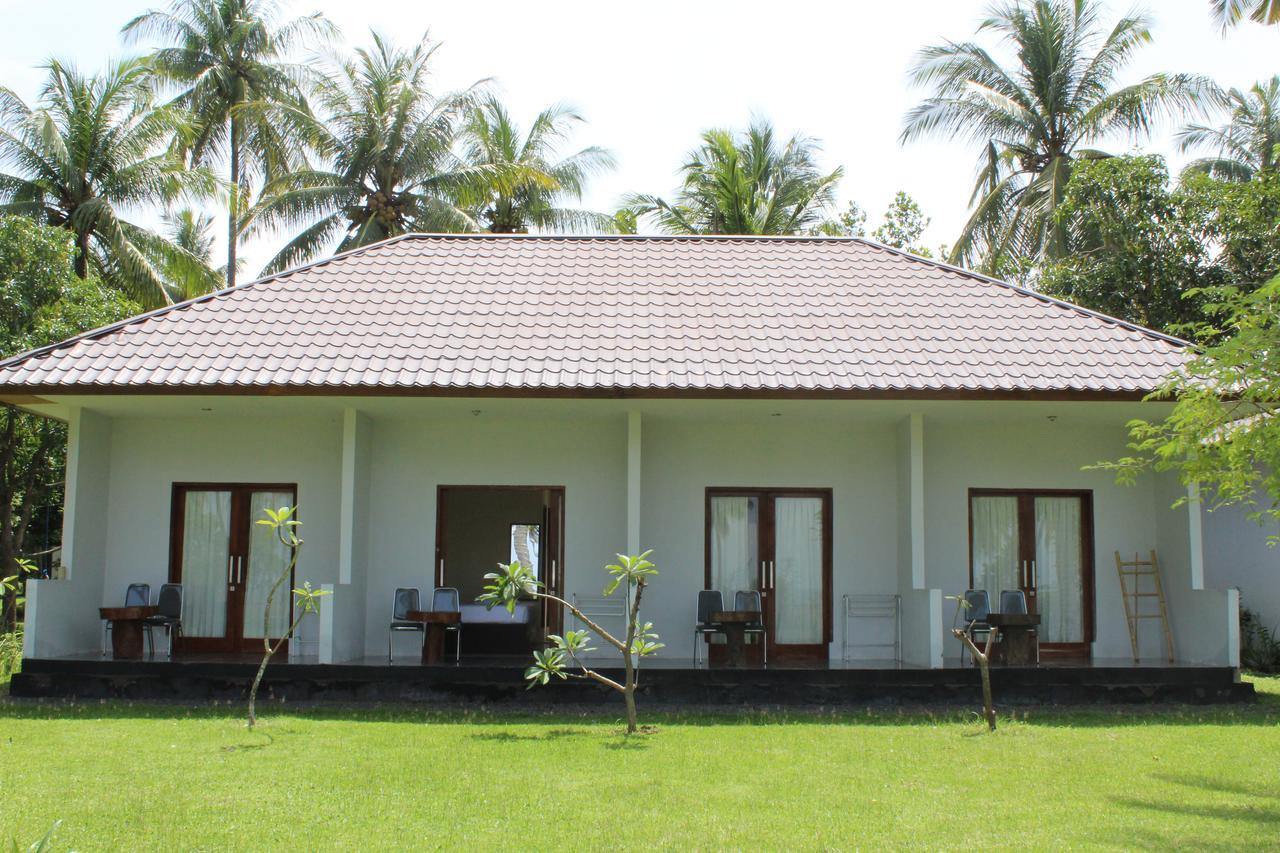Gondang Beach Hotel Gili Trawangan Exterior photo